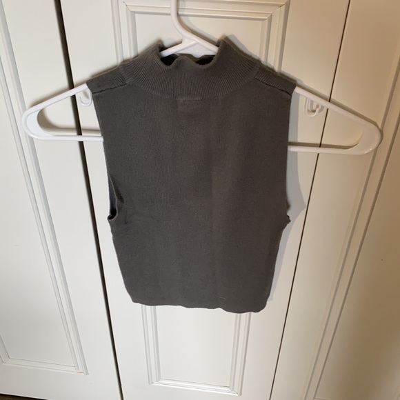 Size small Forever21 green turtleneck crop top - Picture 2 of 3